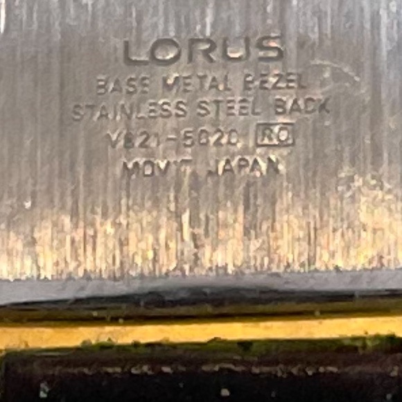 Vintage Rectangular Mickey Mouse Lorus Watch | Lorus V821-5020 R0 Quartz Watch - Picture 2 of 10